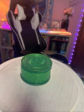 The Body Shop Emerald Green Glitter Resin Trinket Jar